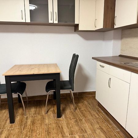 Gemuetliche 2 Zimmer Wohnung 바트헤르스필드 외부 사진