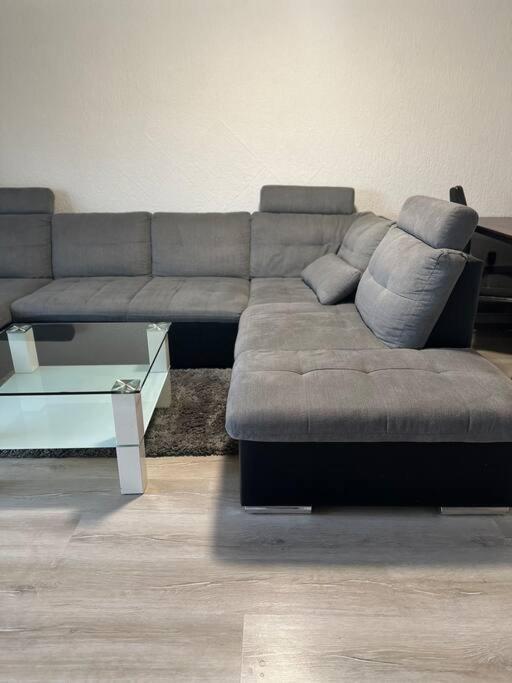 Gemuetliche 2 Zimmer Wohnung 바트헤르스필드 외부 사진