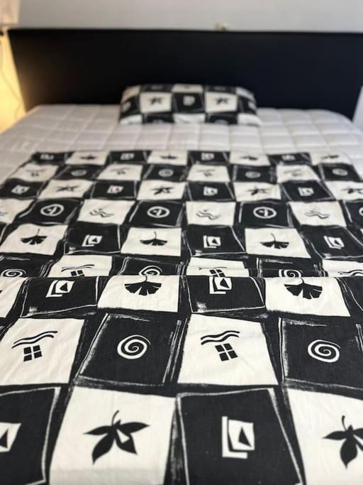 Gemuetliche 2 Zimmer Wohnung 바트헤르스필드 외부 사진